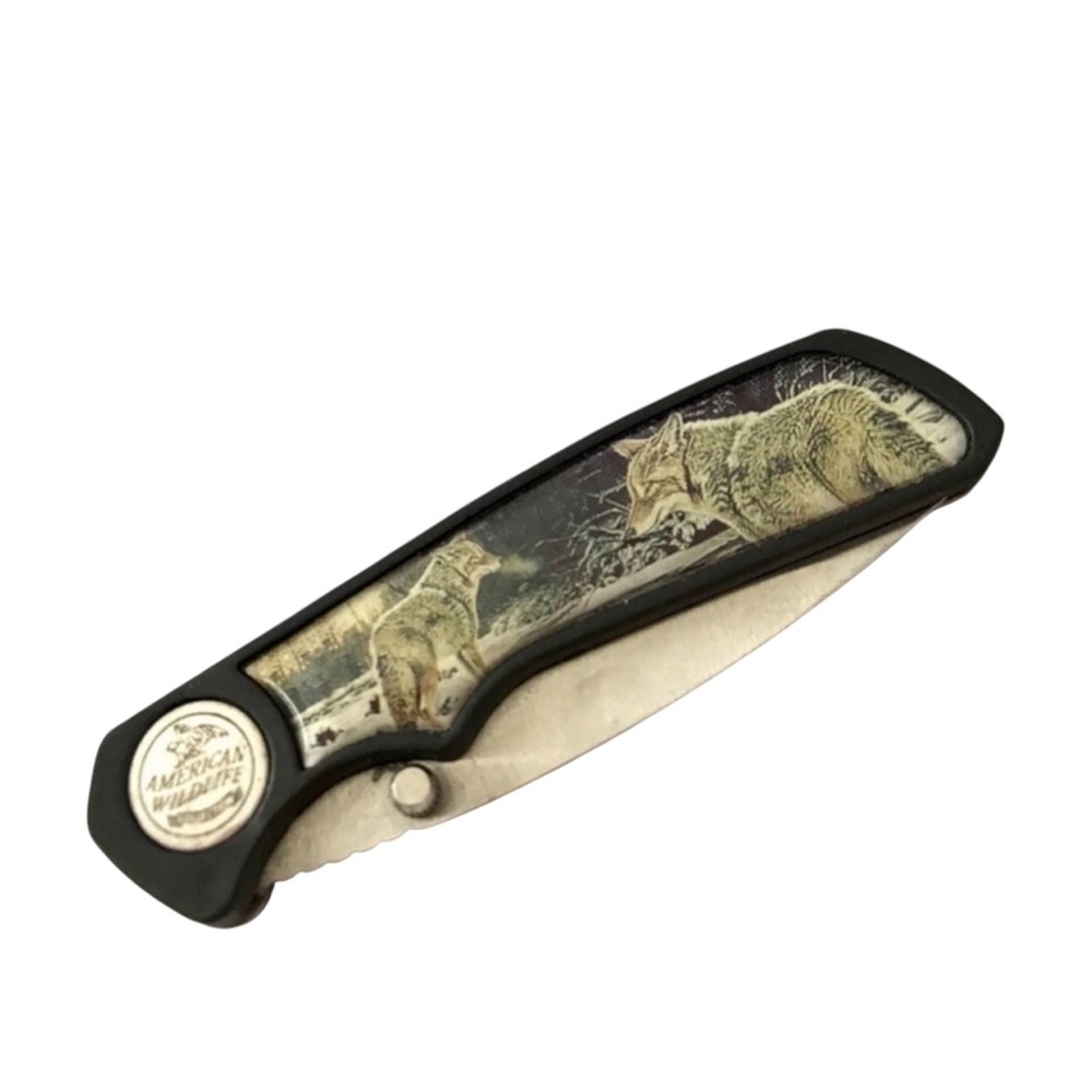 FOREST Cutlery American Wildlife Knife Gray Wolves Scene
